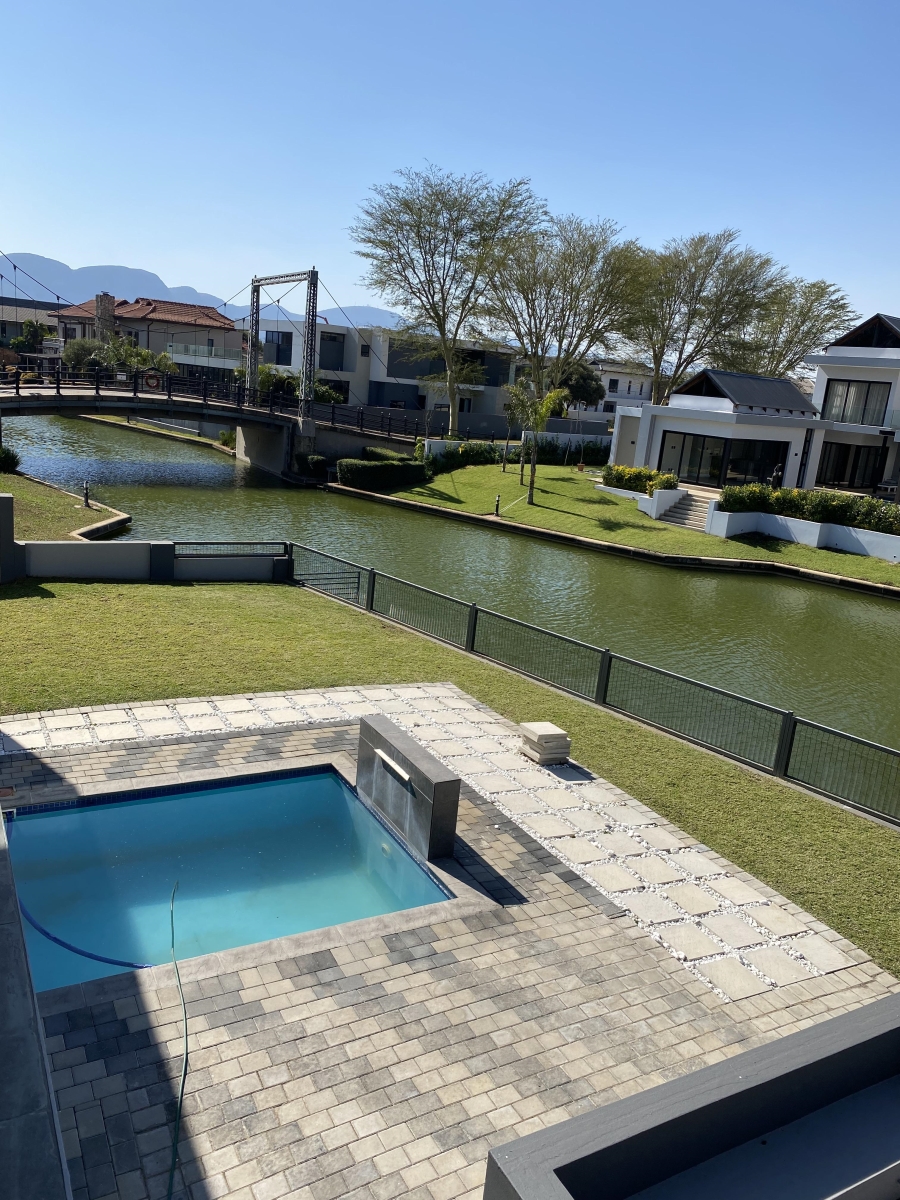 5 Bedroom Property for Sale in The Islands Estates North West